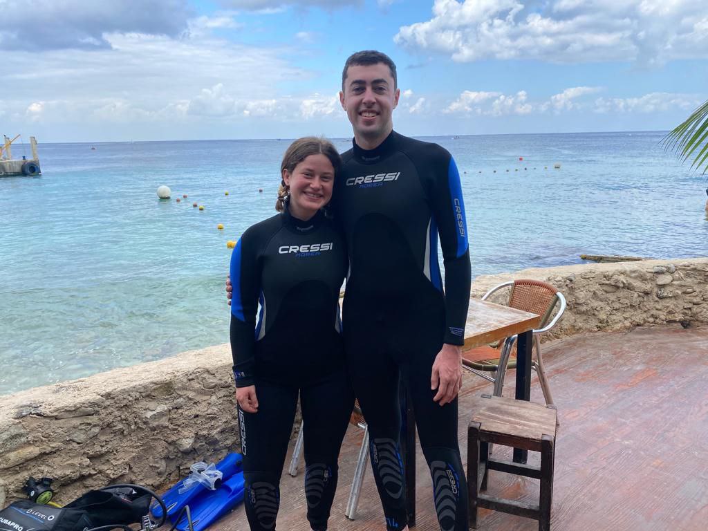 discover scuba divers